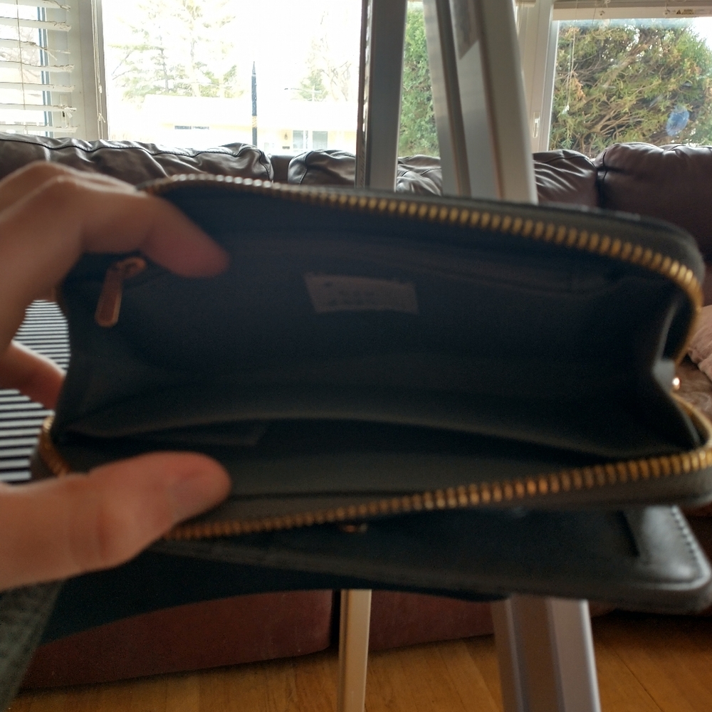 Wallet - Picture 3 of 3